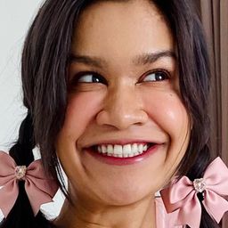 普拉帢耶南·蘇汪曼尼 飾演 Liftkaew