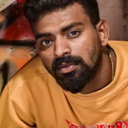 Merin Jose Pottackal 飾演 'Maramkothi' Sijo