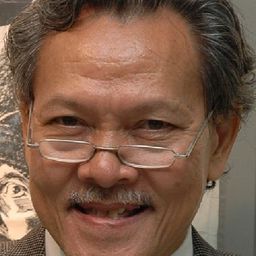 亨基·索萊曼 飾演 Manajer