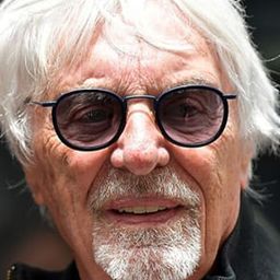 Bernie Ecclestone 飾演 Self
