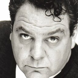 山姆·道格拉斯 - 魅影殺機演員 飾演William Woodgard