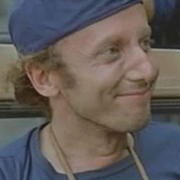 Josep Lluís Fonoll - 快餐車演員 飾演Dino