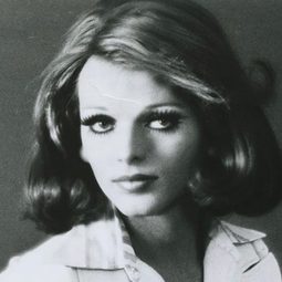 Michael A. Andrews - Hard Ticket to Hawaii演員 飾演Michael / Michele