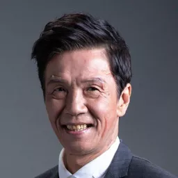 張嘉年	 飾演 Mr. B