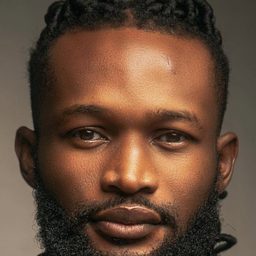 Bucci Franklin 飾演 