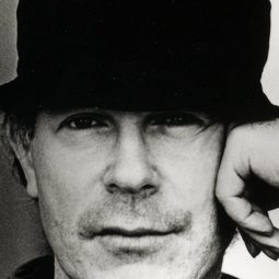 Henry Jaglom 飾演 Self - Filmmaker and Orson's Friend