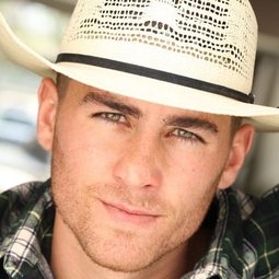 Brett Edwards - 國定殺戮日：無限狂屠演員 飾演Lead Merc