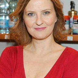 伊莎貝拉·庫娜 飾演 Eleonora Czyńska