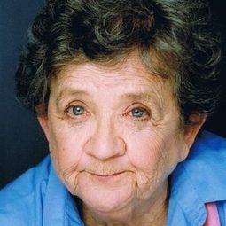 Pat Crawford Brown - 離婚邀請演員 飾演Myrtle