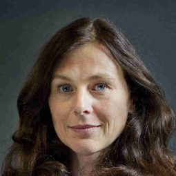 Bettina Mittendorfer 飾演 Mother Trapp