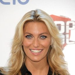 Federica Fontana 飾演 Blondie