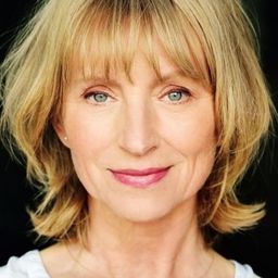 Silke Matthias 飾演 Dr. Britta Lanius