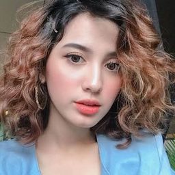 奈瑪·阿爾傑弗瑞 飾演 Thalia