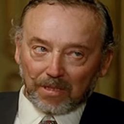 Enzo Andronico 飾演 