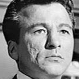 George Brenlin 飾演 Man at Lake