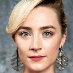 茜爾莎羅倫 飾演 Lady Macbeth