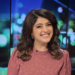 Susie Youssef 飾演 Sam