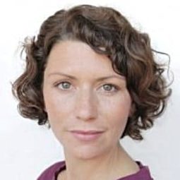Chloe Williams - 奧德賽演員 飾演Eugénie Clark