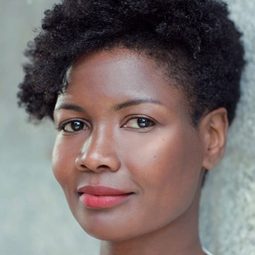 Sarah Niles 飾演 Self - 'Lynn'