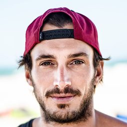 Youri Zoon 飾演 Self - Rider