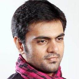 Rishi 飾演 Karthik