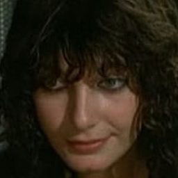 Anna Cardini 飾演 Aida