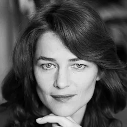 夏綠蒂藍萍 - All About You演員 飾演Pauline