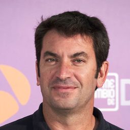 阿圖羅·華勒斯 飾演 Español en el Mundo