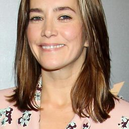 Kamilla Baar - Zero演員 飾演Wife of the Employee of the Chairman's company