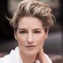 Kate Tydman - 尋找哈姆雷特演員 飾演Christine Cooper