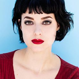 Lola Blanc 飾演 Margie