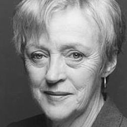 Phyllis MacMahon 飾演 Nan