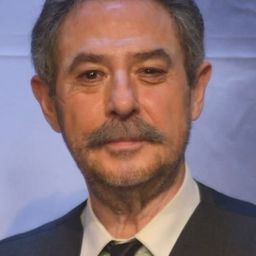 Arturo Beristáin 飾演 Arturo