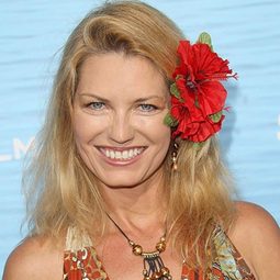 Arlene Newman 飾演 Hanalei