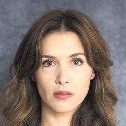 Sauce Ena - 父仇心切演員 飾演Inspectora Moreno