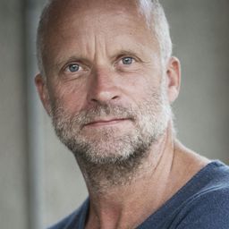 吉米·林斯特羅姆 飾演 Karl