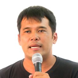 伊發·易斯凡夏 - 金翅鳥足球夢導演