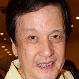 Bonggoy Manahan 飾演 Mr. Chavez