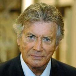 Pierre Brice 飾演 Himself