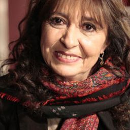 切蘿·維瓦雷斯 飾演 Gynecologist