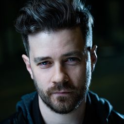 Ramsay Philips 飾演 Nathan / Cole