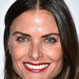 塔拉·維斯特伍德 飾演 Kathleen Peck