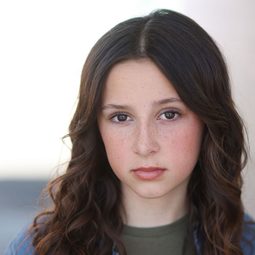 Nessa Dougherty 飾演 Sienna