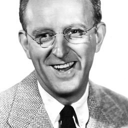 Kay Kyser 飾演 Kay Kyser