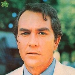 Javier Escrivá 飾演 El Grande