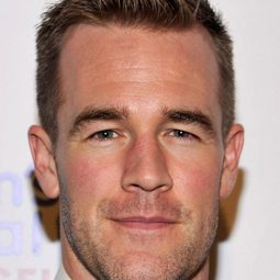 詹姆斯·梵德畢克 飾演 Adam Nova