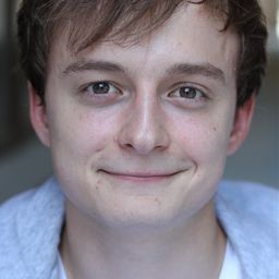 Tom Hudson 飾演 The Son as a Young Adult (voice)