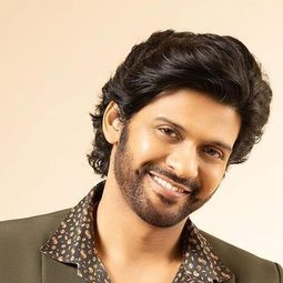 納文·波里西蒂 飾演 Sidhu Polishetty