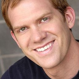 Chris Ferry 飾演 McKern